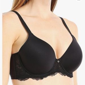 Le Mystere black bra barely worn 32DD
